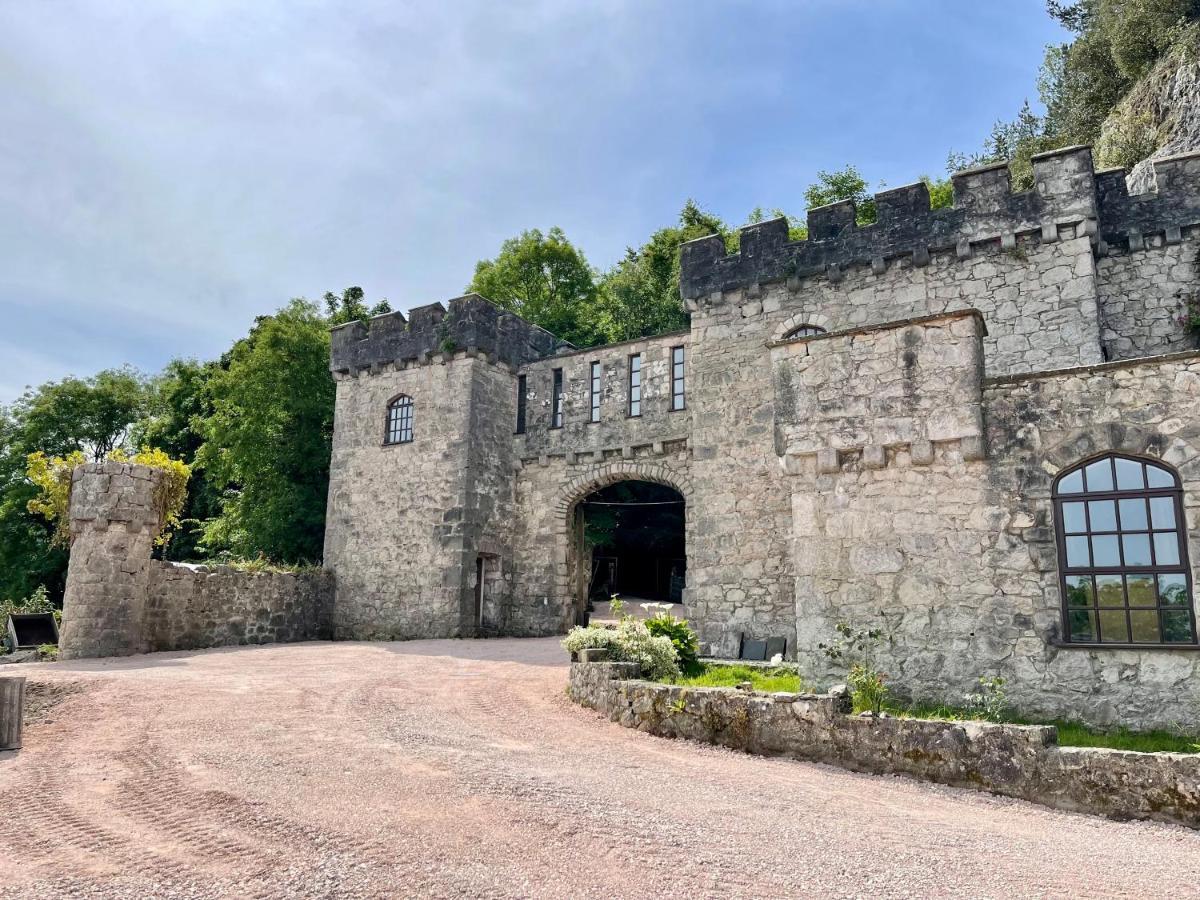 Tan-Yr-Ogo Gate Lodge, Gwrych Castle Llanddulas المظهر الخارجي الصورة
