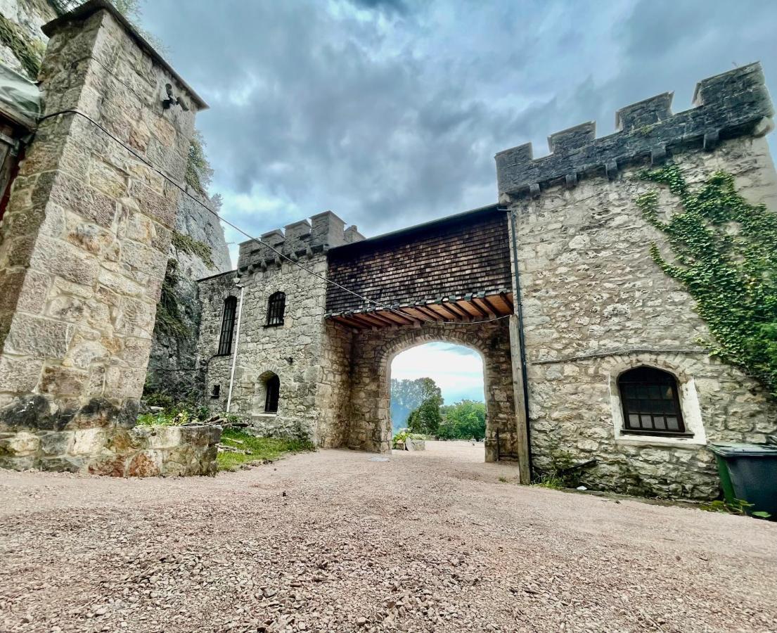 Tan-Yr-Ogo Gate Lodge, Gwrych Castle Llanddulas المظهر الخارجي الصورة